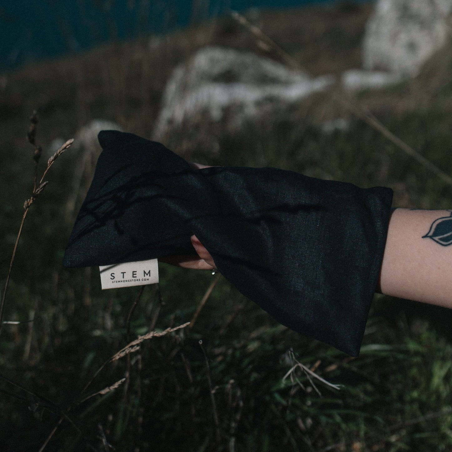 LAVENDER + CHAMOMILE EYE PILLOW - MIDNIGHT