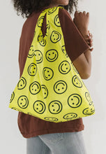 Load image into Gallery viewer, BAGGU YELLOW HAPPY - STANDARD
